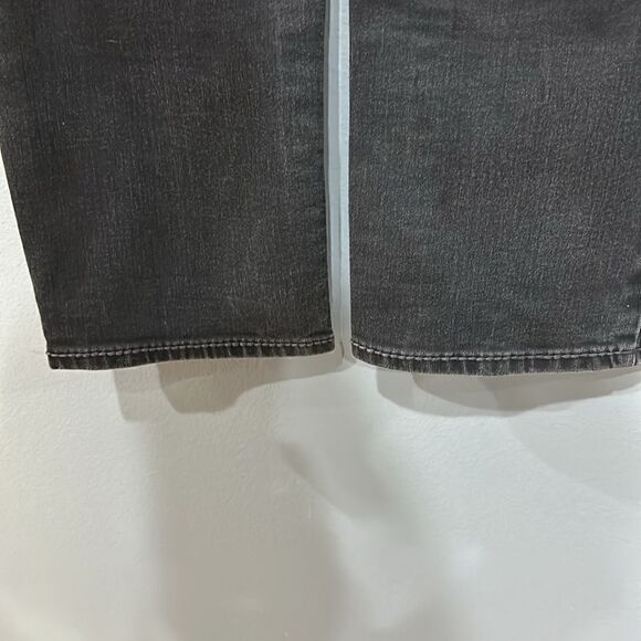 Kut from the Kloth Stevie Straight Leg Jean size 6 BIN A - Picture 4 of 7